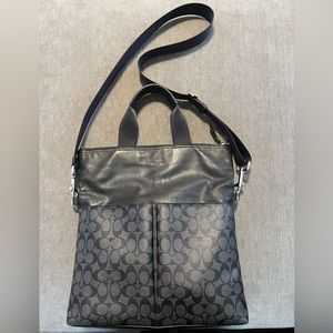 COACH CHARLES Mens or Women’s Signature Fold-over Tote. Great Used Condition